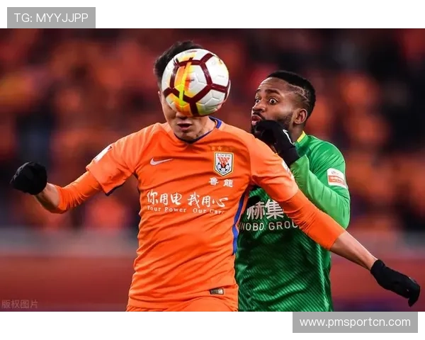 裁判争议中的高喊战术口号如何引领全队节奏并扭转比赛局势